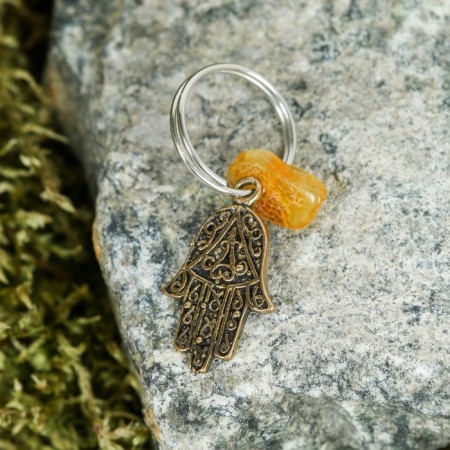 Hamsa-Talisman keychain, natural amber