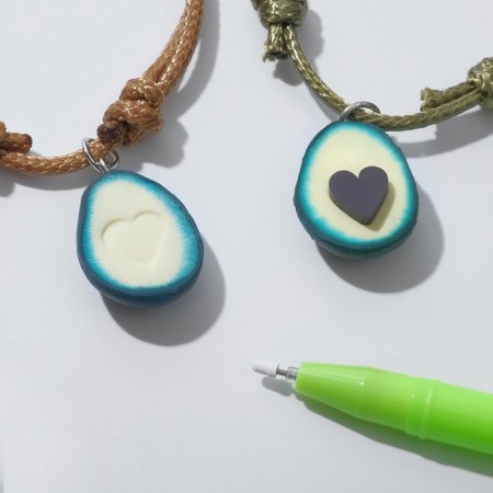 Set 3 objects: 2 bracelets, pen "Avocado, green-orange color, 5 cm-2