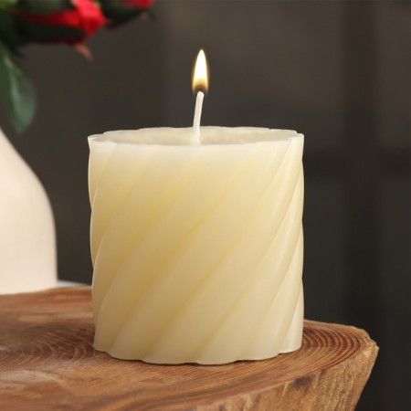 Candle-cylinder aromatic twisted "Jasminovid Madren", 7.5x7.5 cm