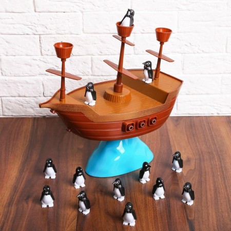 Board game for the logic "Penguins, boarding", 2-4 players, 5+-1