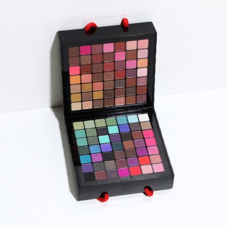 Professional set for makeup (shadows for the eyelids and eyebrows, shine, corrector, blush)-8