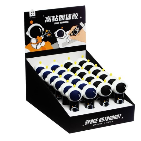 Clear adhesive is figured 9 grams, astronaut, mix