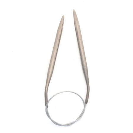 The knitting needles are circular, metal, 40 cm/6.0 mm-1