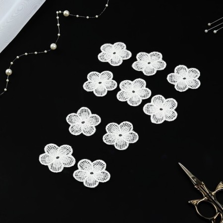 Knitted elements "flowers", d = 4 cm, 10 pcs, white color-1