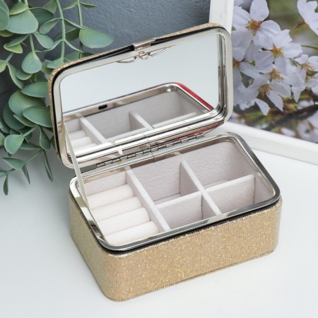 Casket to the leatherette for jewelry "Small squares. Gold" 6x7x12 cm-1