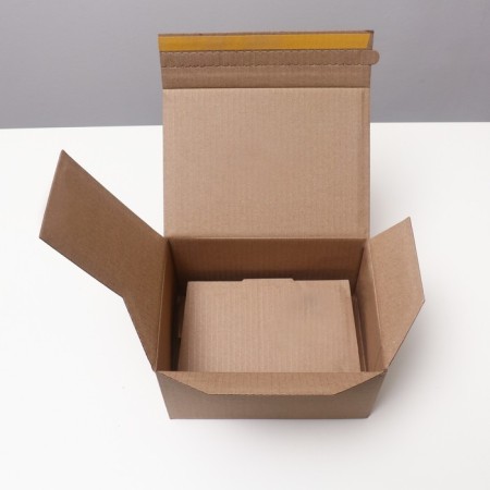 Postal box Ultrapack with a glue valve 21.3 x 15.3 x 10.9 cm-2