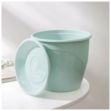 Plastic pot "Venice", d = 19, with a pallet, mint-1