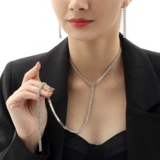 Set 2 objects: earrings, necklace 