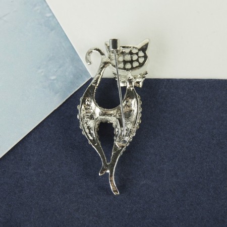 Brooch "Cat" elegant with a bow, white color in silver-2