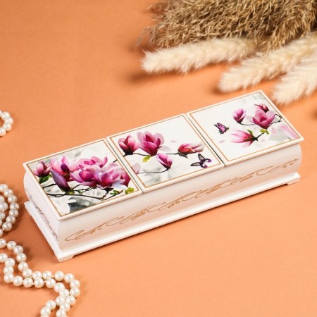 Triple box, white, lacquer miniature