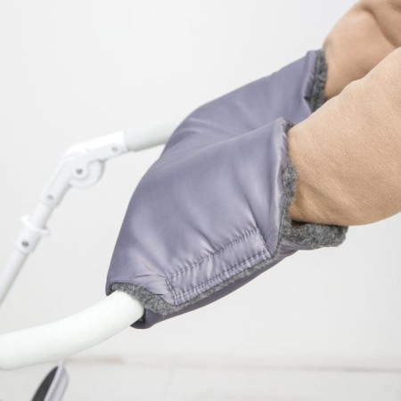 Club on the handle of the stroller, the color is gray