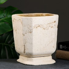 Flower pot 