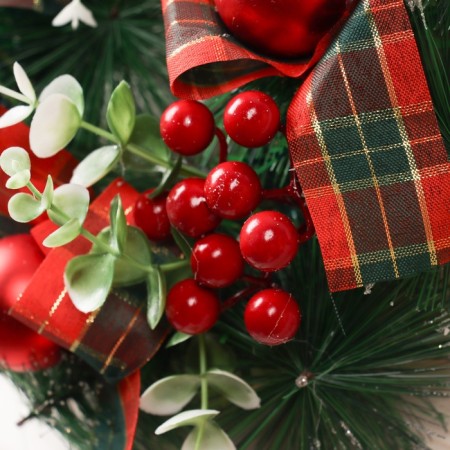 New Year's wreath d-24 cm "Bright fairy tale" Greens of berries-1