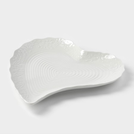 Ceramic serving dish "Heart", 30 × 28 × 3 cm, white color-1