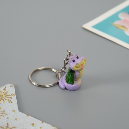 Polystone keychain "Snake with Christmas tree" mix 2x1.5x2.5 cm-1
