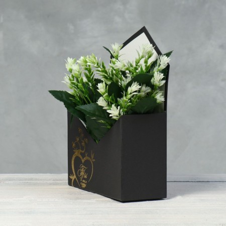Golden embossing "You are in my heart" Black 18 x 24 x 7 cm-1