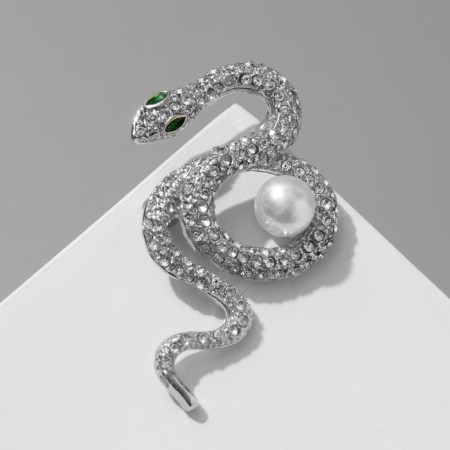 Brooch "Snake" around the pearl, white-green color in silver
