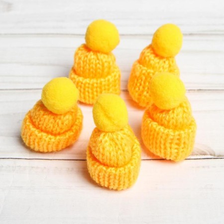 Knitted hat with pompom, set of 5 pcs., Yellow color