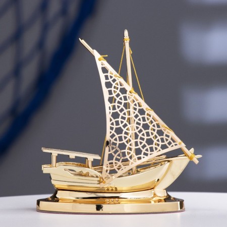 Souvenir ship on the stand sailboat 11cm