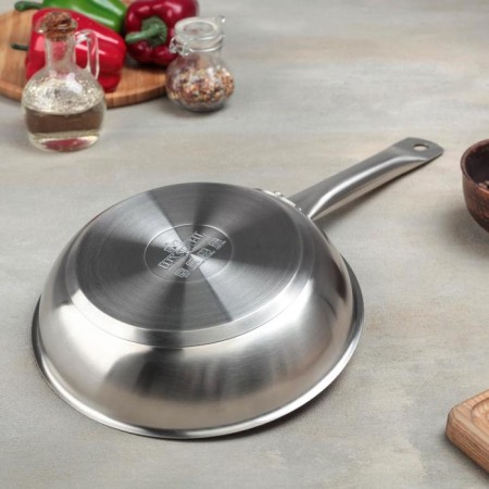Pan, d = 22 cm, h = 5 cm, triple bottom, induction-3