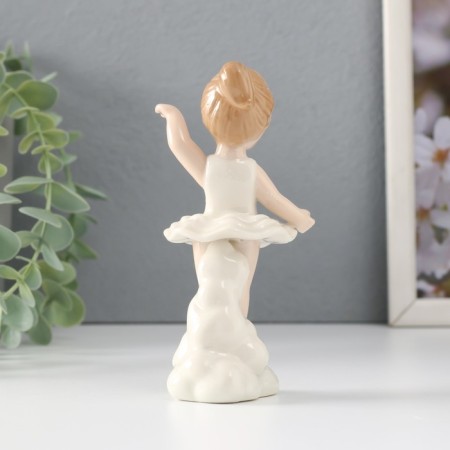 Souvenir ceramics "Little ballerina in a white pack" 6x5x13 cm-2