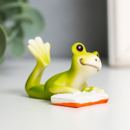 Souvenir Polystone "The Frog reads the book" 3x2x4.8 cm-1