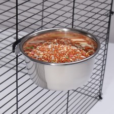 A feeder for a cage with screws on screws, 600 ml