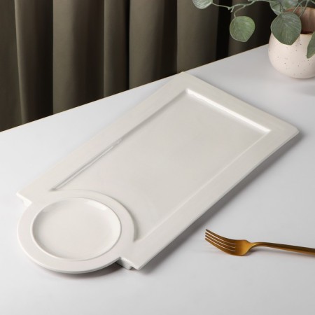 Ceramic dish with a classic sauce, 42.5 × 20.5 cm-1