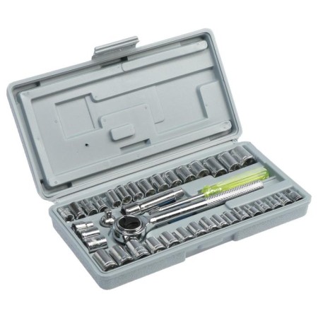 A set of tools in the case of the tundra, automobile, 40 items