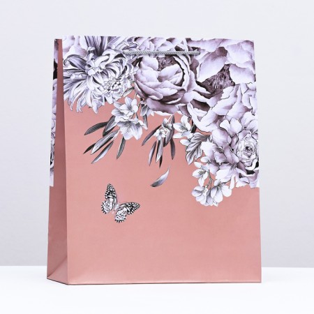 Gift package "Butterfly in flowers", peach, 26 x 32 x 12 cm