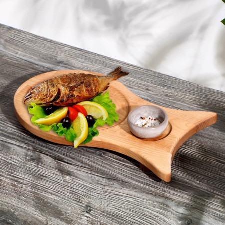 Board for the supply of fish products saturated with mineral oil, 33 × 18 cm, birch