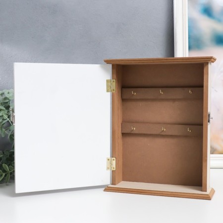 Keywood wood 6 hooks "Window with shutters" 25x20x6.5 cm-3