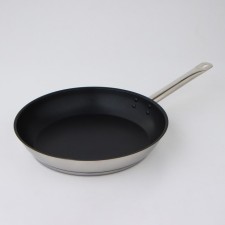 The frying pan “General catering”, D = 34 cm, the thickness of the case is 0.6 mm, the bottom 3.5 mm, with the heat distribution layer, anti -stick coating, induction