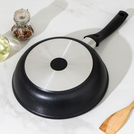 The “Tradition” pan, D = 24 cm, plastic handle, anti -stick coating, black color-2