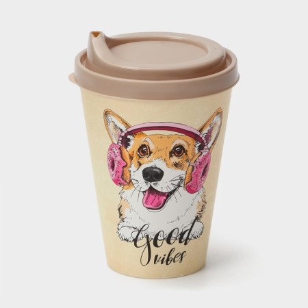 A plastic glass with a lid iZI-go, 420 ml, 9.3 × 9.1 × 13.1 cm, decor animals, beige color