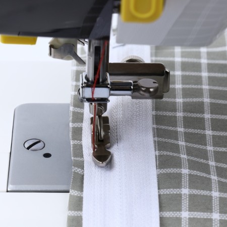 Law for sewing machines, for lightning, with an adapter-3