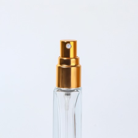 A bottle for storage, with a sprayer, 10 ml, golden color-4
