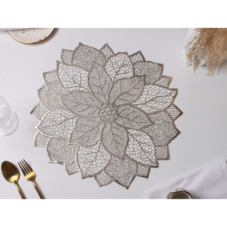 A set of serving napkins on the table “Flower”, 4 pcs, 43 × 43 cm, gold color-4