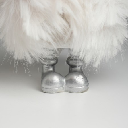 Polystone souvenir "Angel in a white dress with fur" 8x6x14 cm-4