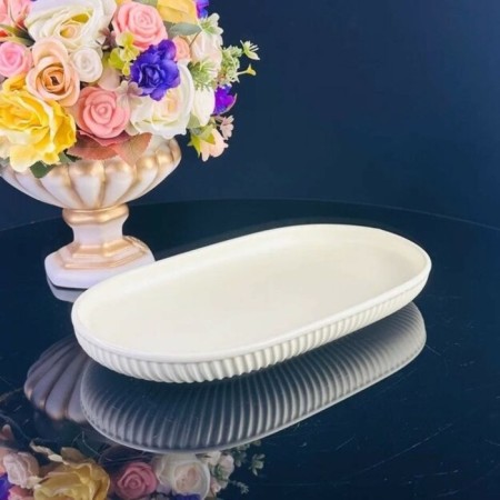 Oval Lenardi dish, length 30.5 cm