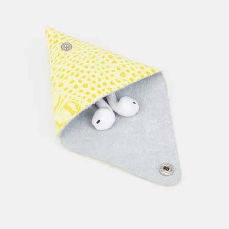 Monetnik on the button, yellow color-3