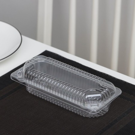A plastic disposable container with an insoluble lid, 16.6 × 6.4 × 4.5 cm-2