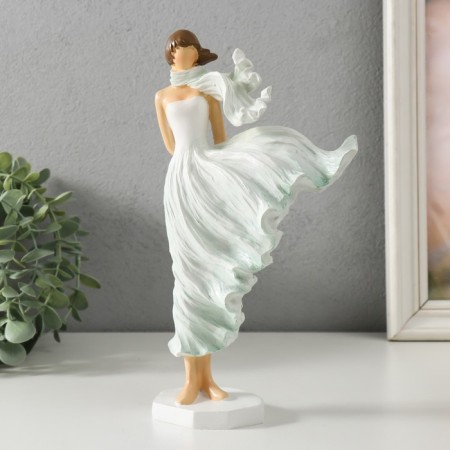 Souvenir Polystone "Girl with a scarf. Wind" 14.5x7.5x25 cm