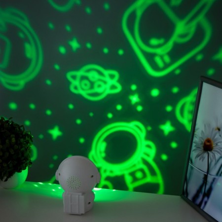 Night-designer "Cosmonaut" LED 3W USB white 9.5x11x13 cm Risalux-4