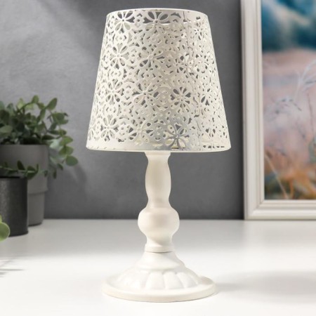 Summary Metal for 1 candle "Llagur with flowers" white 23x11x11 cm