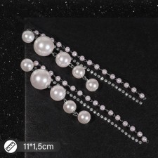 Earrings with pearls 
