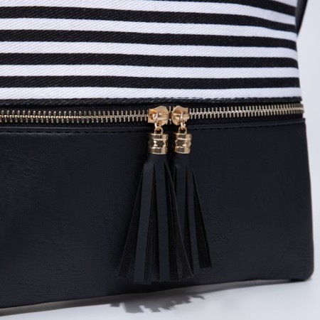 Bag Cross-Bodi with a zipper, black color-5