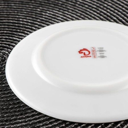 Plate Pirolian share "Tender poppies", d = 15 cm, glass ceramic, white color-2