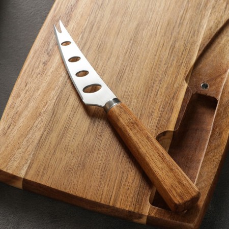 Set for supplying cheese shape, knife, board-2