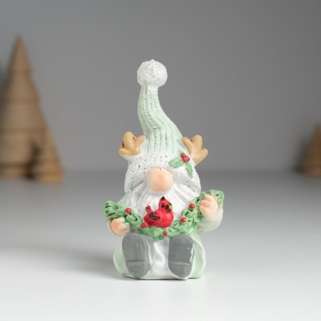 Polystone souvenir "Dwarf in a mint cap with horns" 5x6x10 cm